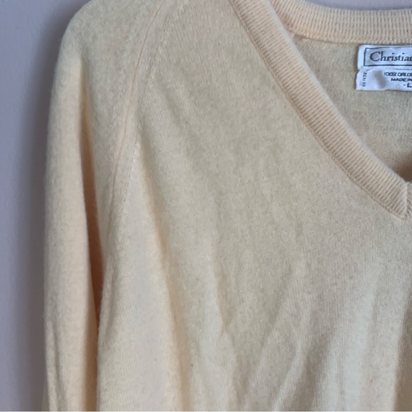 Christian Dior VTG Mens Pastel Yellow V Neck Pullover Sweater - Picture 6 of 13